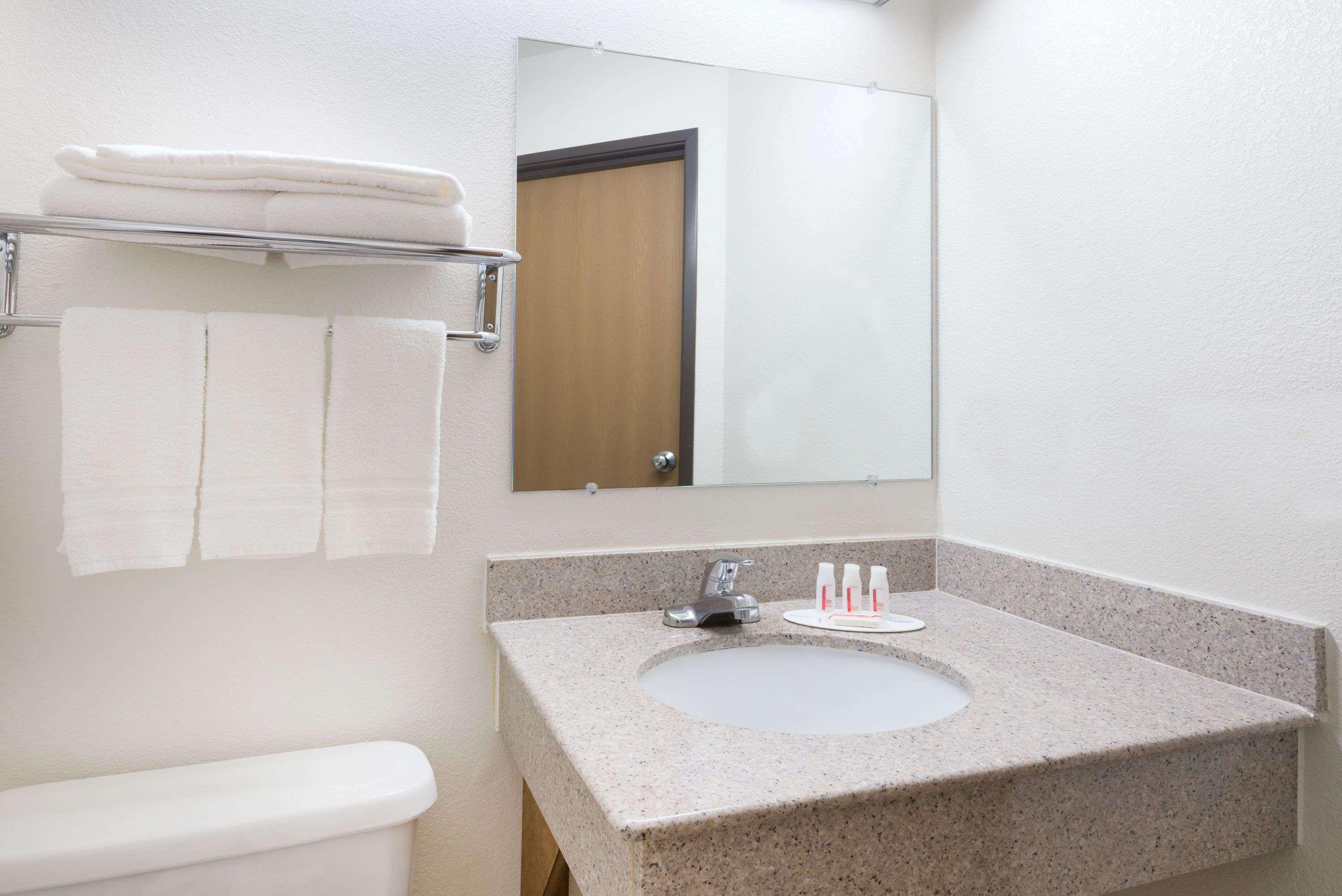 Super 8 By Wyndham Morgantown Hotel Luaran gambar